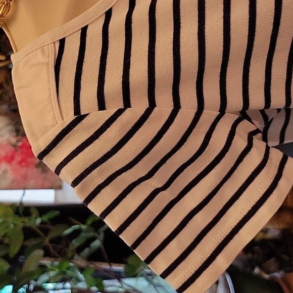 Ralph Lauren Top M Stripes on White Short Sleeves - Picture 6 of 9